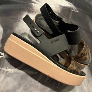 CROCS Women's Black and Tan Platform Sandals